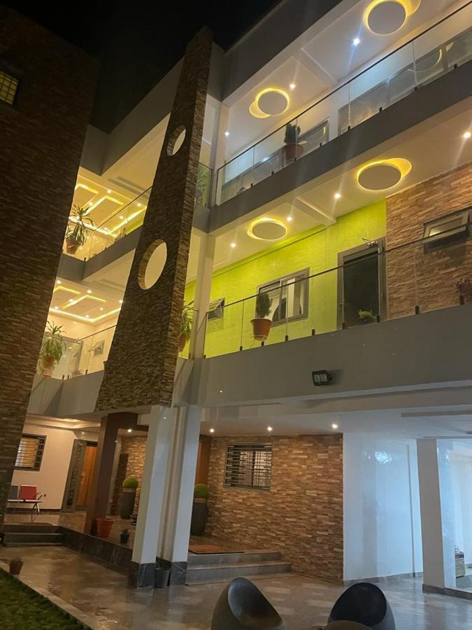 Complexe Hotelier And Ouagadougou Exterior photo